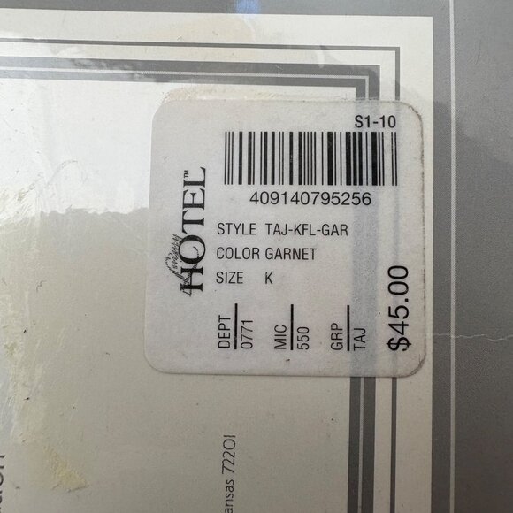 Luxury Hotel Taj King Flat Sheet Garnet Red 112"x106" 100% Combed Cotton - Picture 3 of 4